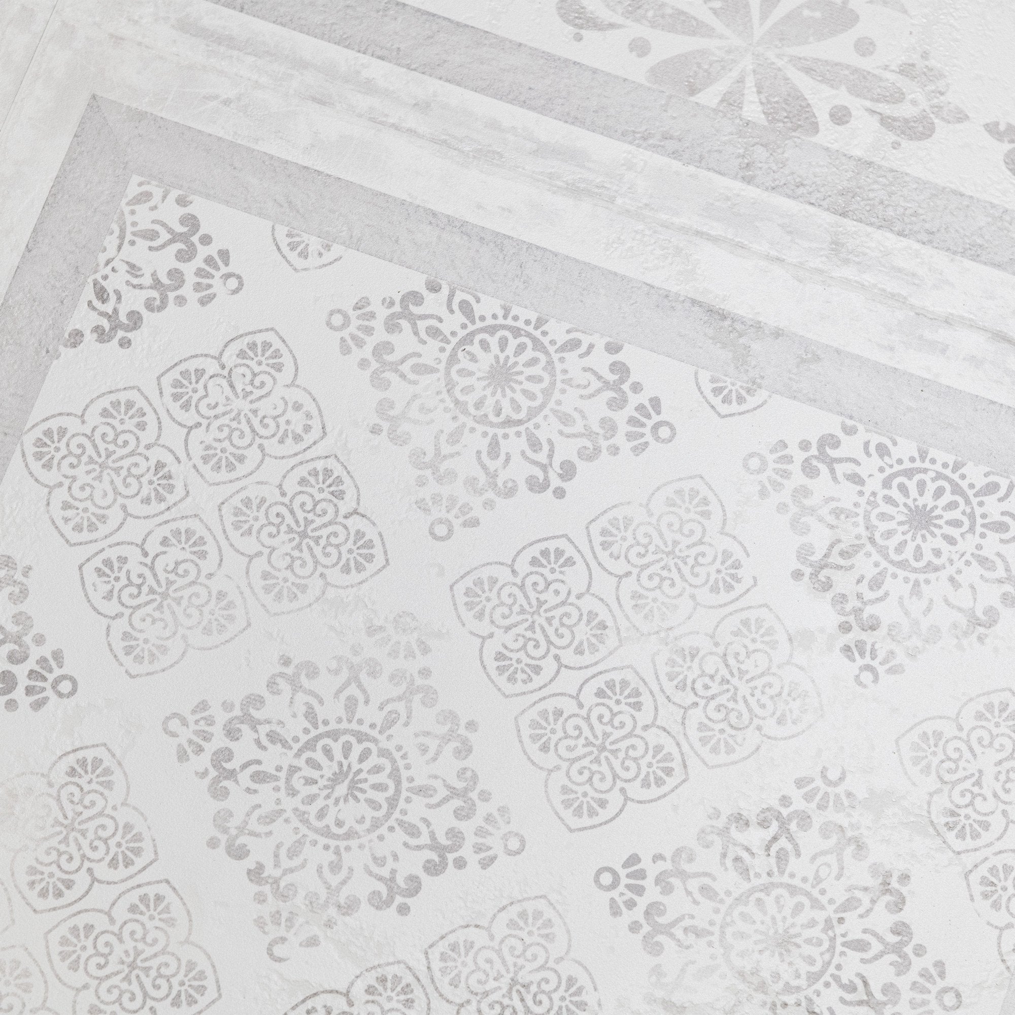 Vintage - Retro Water-resistant 8mm Laminate Flooring (84224) - Image 2
