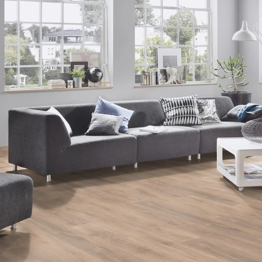 Blonde Oak - Supernatural Classic 8mm Laminate Flooring (344920) - Image 4