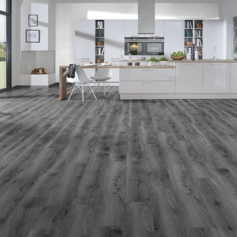 Tomahawk Oak - Supernatural Classic 8mm Laminate Flooring (122706) - Image 10