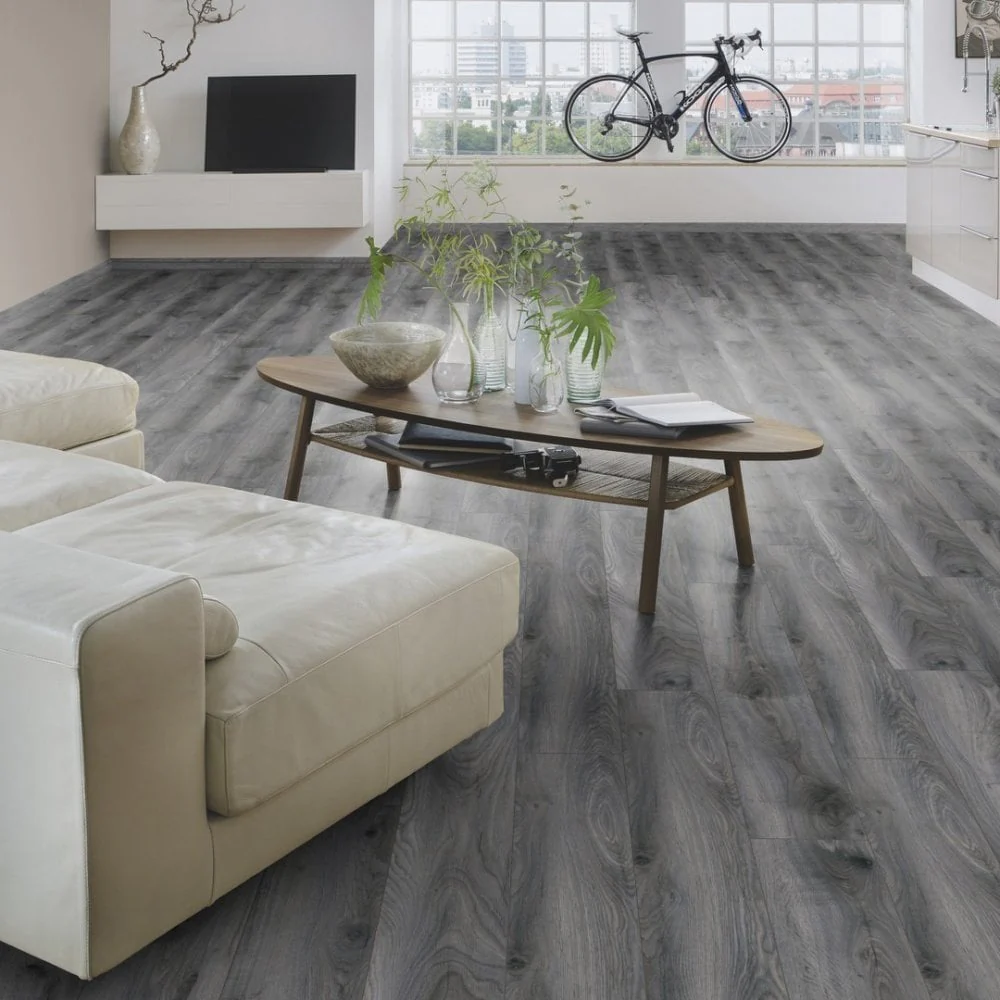 Tomahawk Oak - Supernatural Classic 8mm Laminate Flooring (122706) - Image 9