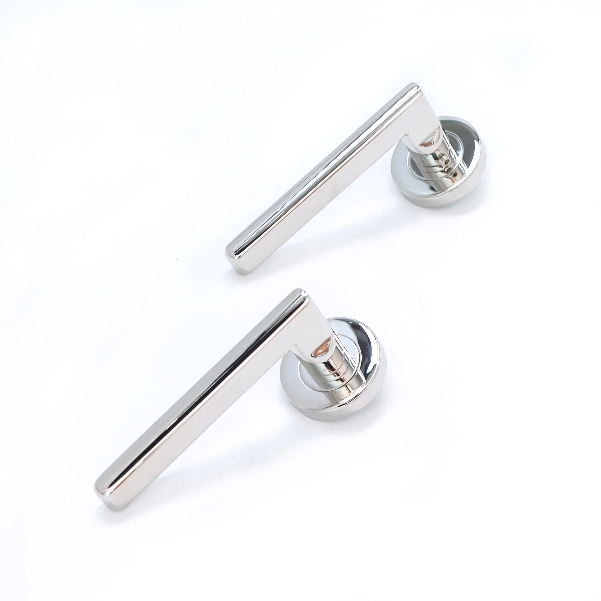 Superior Luna Lever on Round Rose Handle Set - Polished Stainless Steel (123472) - Image 6