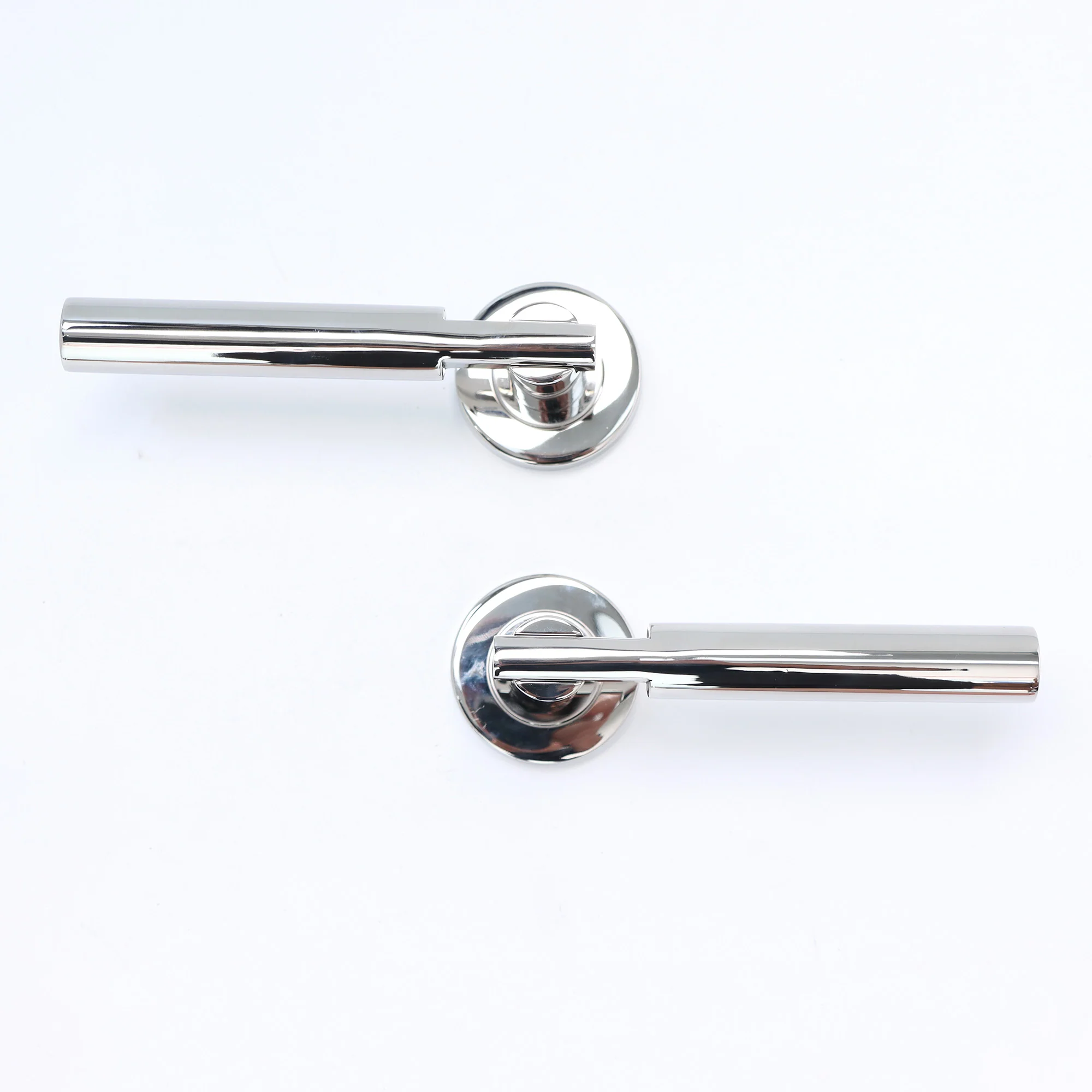 Superior Titan Lever on Round Rose Handle Set - Polished Stainless Steel (123480) - Image 7