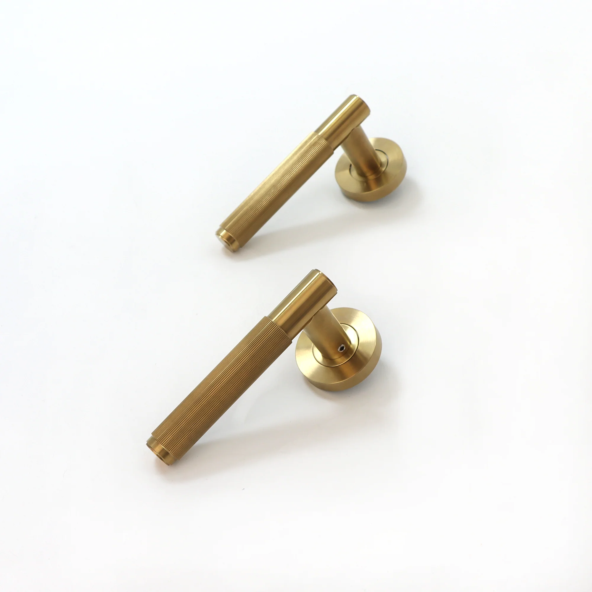 Fluted Lever on Round Rose Door Handle Set - Satin Gold (123382) - Image 5
