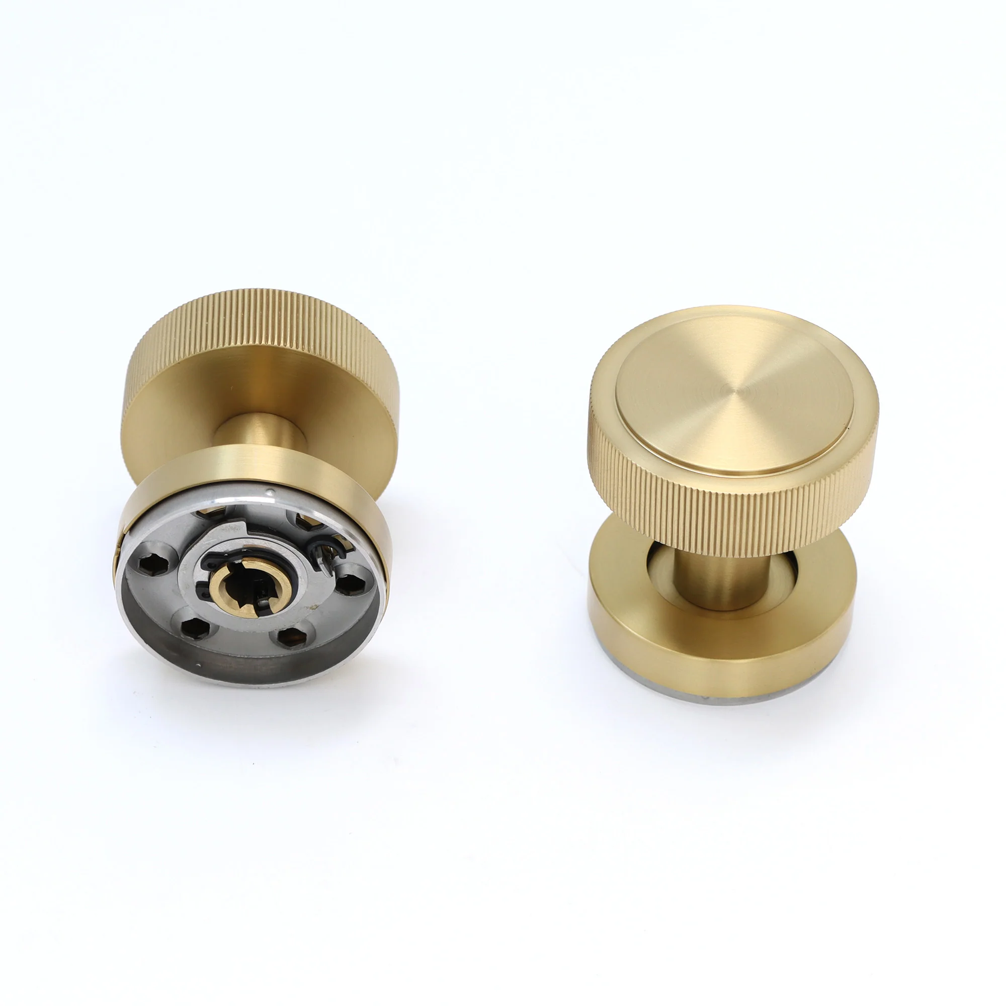 Fluted Round Rose Door Knob Set - Satin Gold (123402) - Image 6