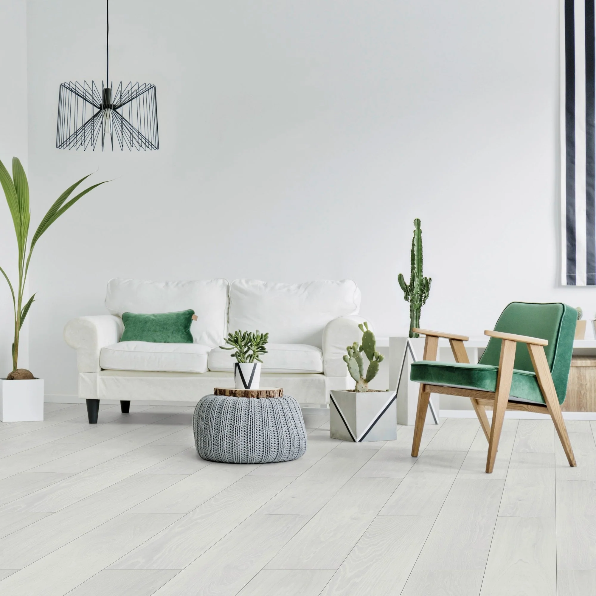 White Creme Oak - Ocean Water-Resistant 8mm Laminate Flooring (82431)