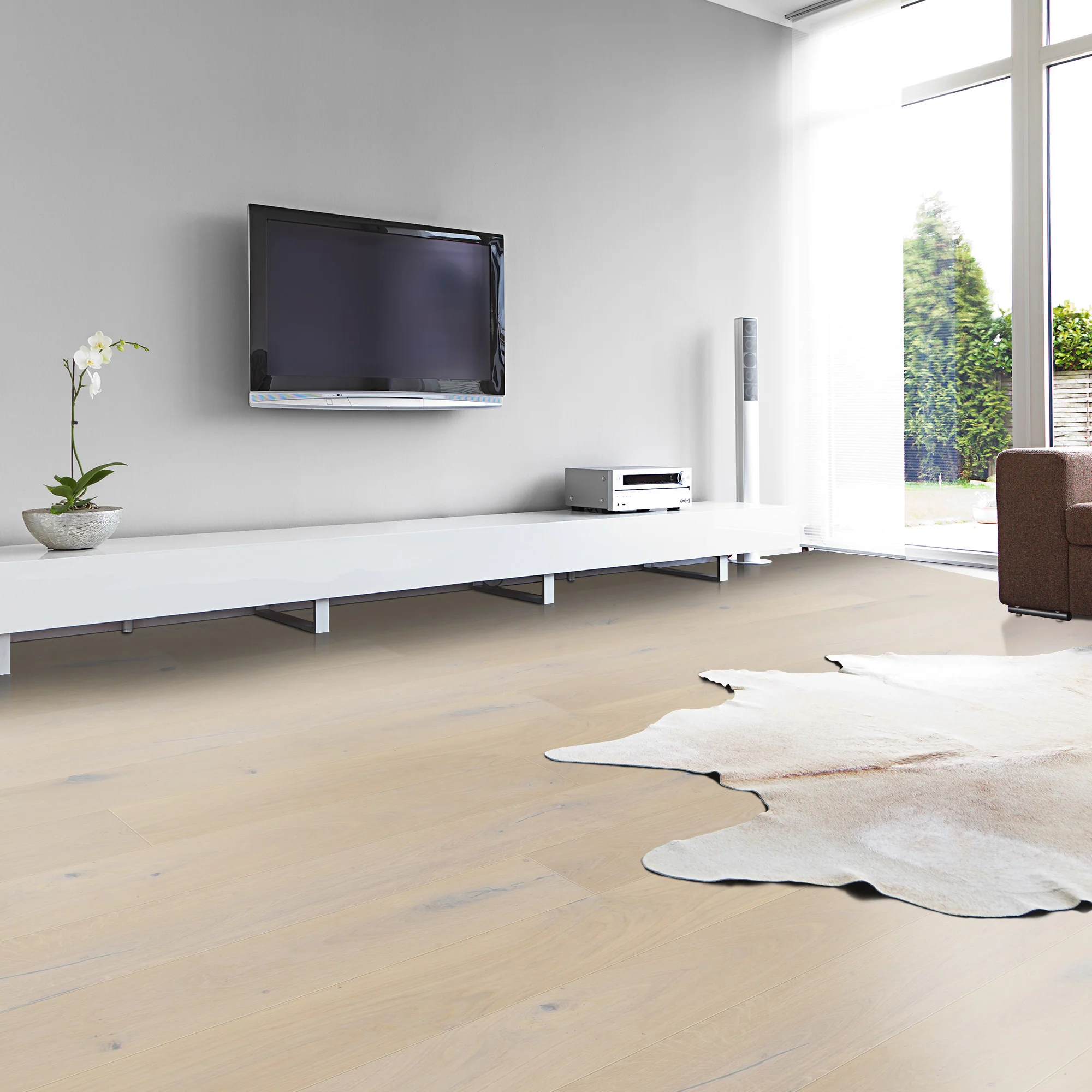 New White Oak - 14mm Light Brushed Engineered Real Wood Flooring (EOTG14x164NW)